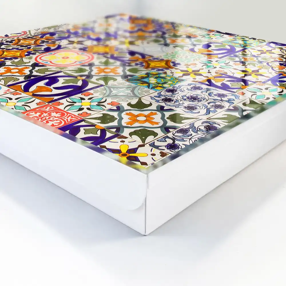 Szafka na klucze kolorowe ceramiczne kafle pełne wzorów