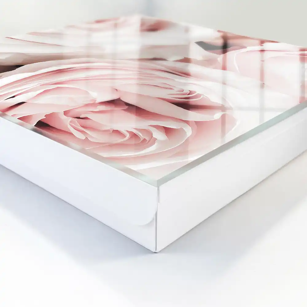 Szafka na klucze delikatne róże o pastelowych odcieniach