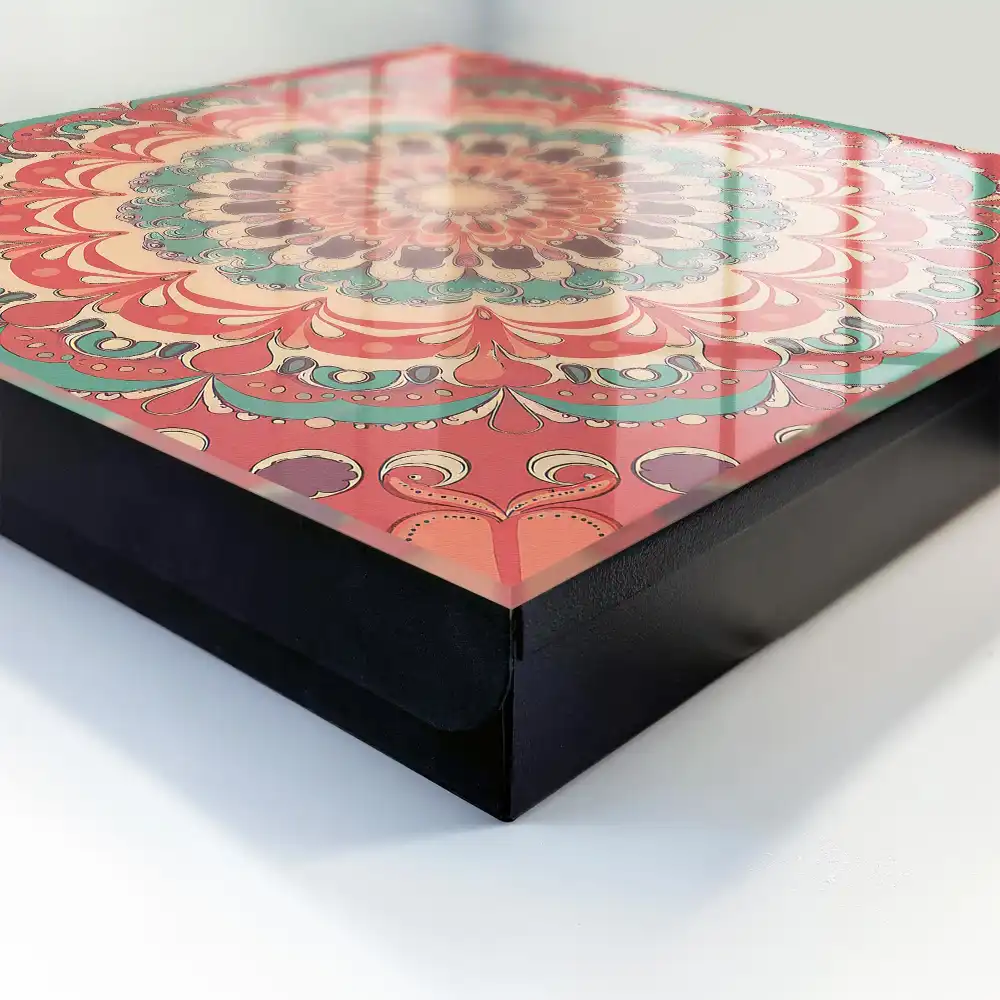 Skrzyneczka na klucze mandala z żywymi detalami i harmonijnymi wzorami