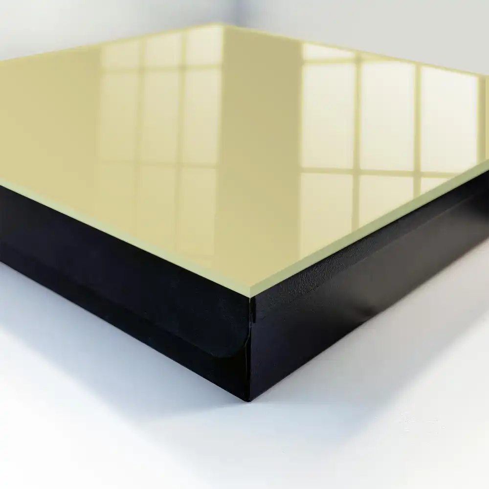 Szafeczka na klucze minimalistyczna kompozycja w jasnym odcieniu