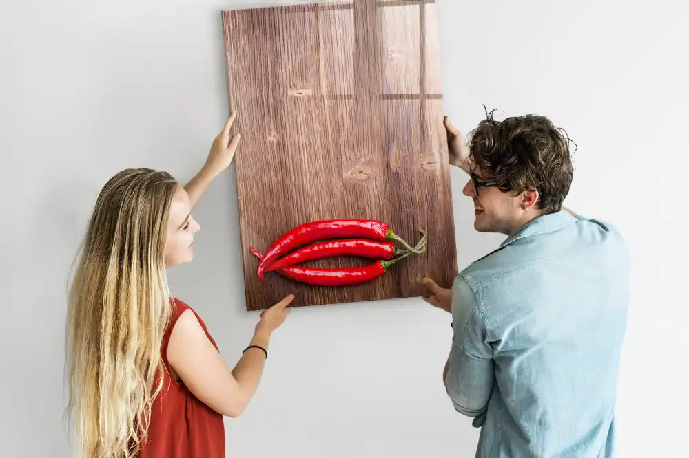 Tablica suchościeralna magnetyczna chili na desce do krojenia
