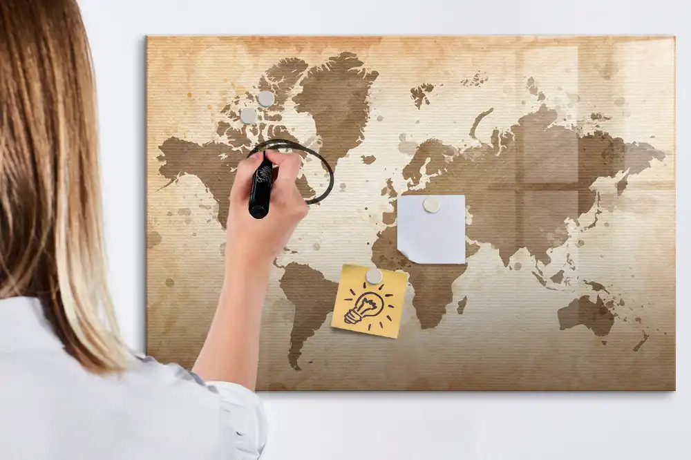 Tablica do rysowania magnetyczna ilustrowana mapa świata