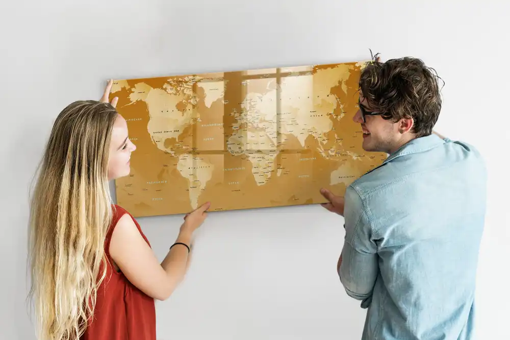 Tablica magnetyczna z pisakiem współczesna mapa świata