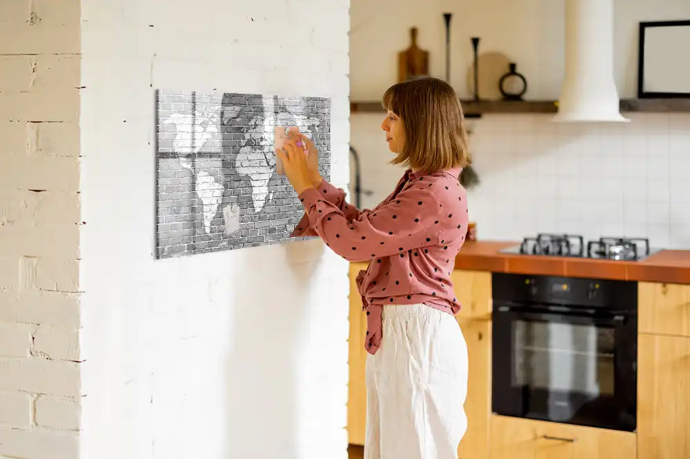 Tablica suchościeralna magnetyczna mapa świata na cegłach