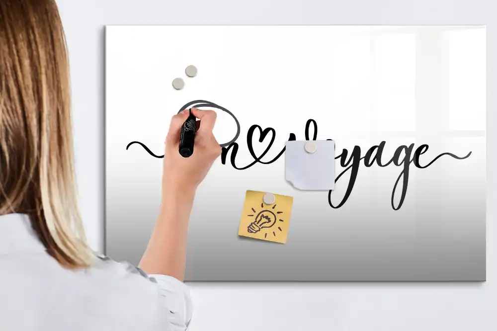 Tablica magnetyczna z pisakiem napis udanej podróży