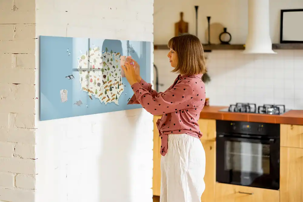 Tablica suchościeralna magnetyczna mapa polski ze zwierzętami
