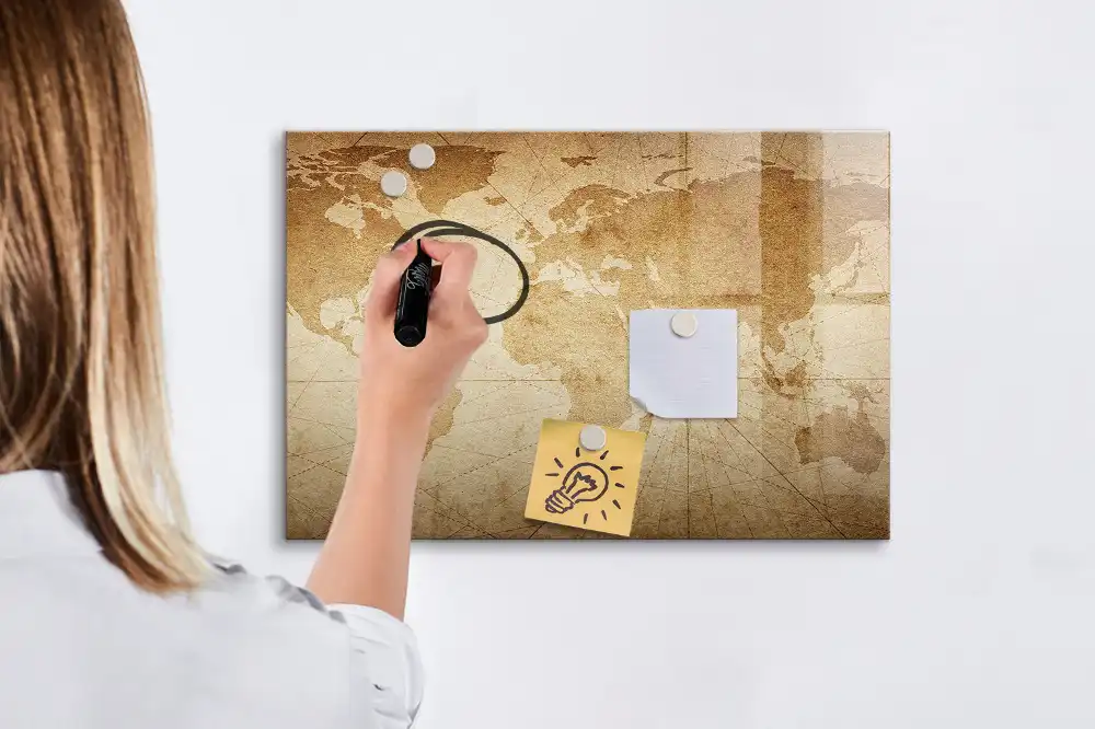 Tablica do rysowania magnetyczna stara mapa świata w stylu vintage