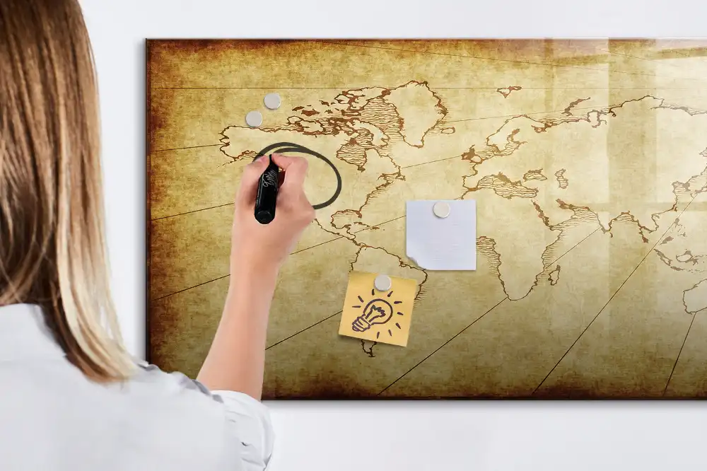 Tablica magnetyczna z pisakiem postarzana mapa świata