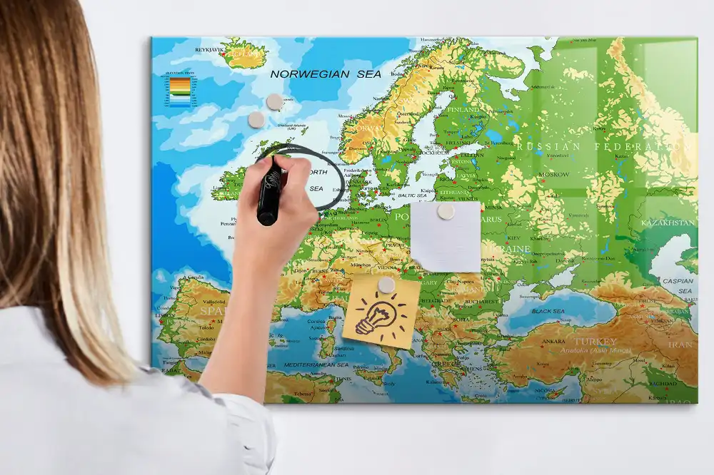Tablica magnetyczna z pisakiem szkolna mapa świata