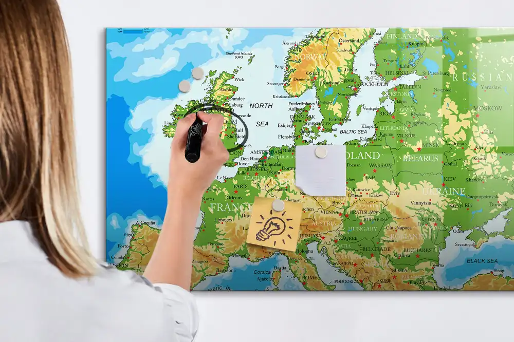 Tablica magnetyczna z pisakiem szkolna mapa świata
