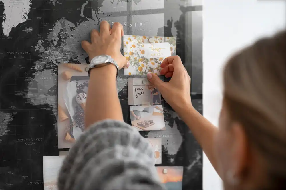 Tablica magnetyczna na ścianę mroczna mapa świata