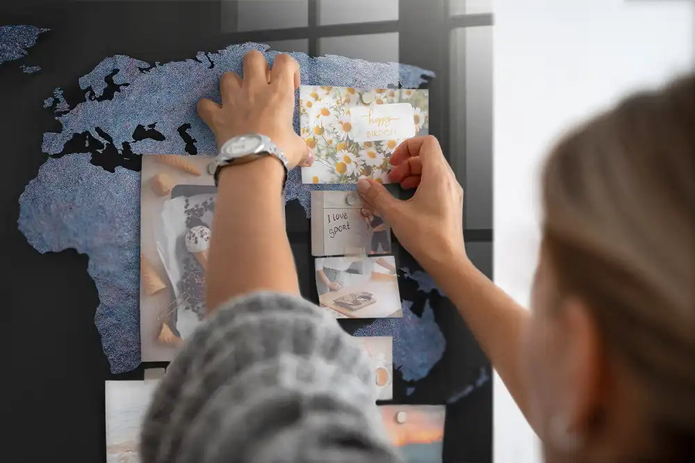 Tablica magnetyczna na ścianę przestrzenna mapa świata