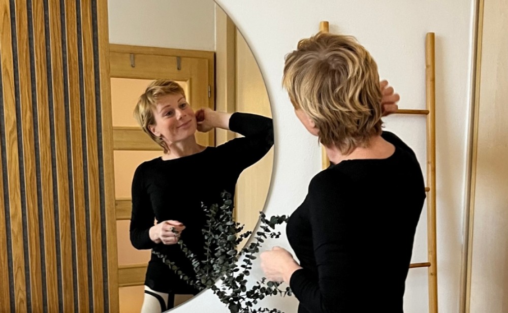 Perfekcyjny make-up każdego dnia. Sprawdź, jakie lustro nad toaletkę będzie najlepsze